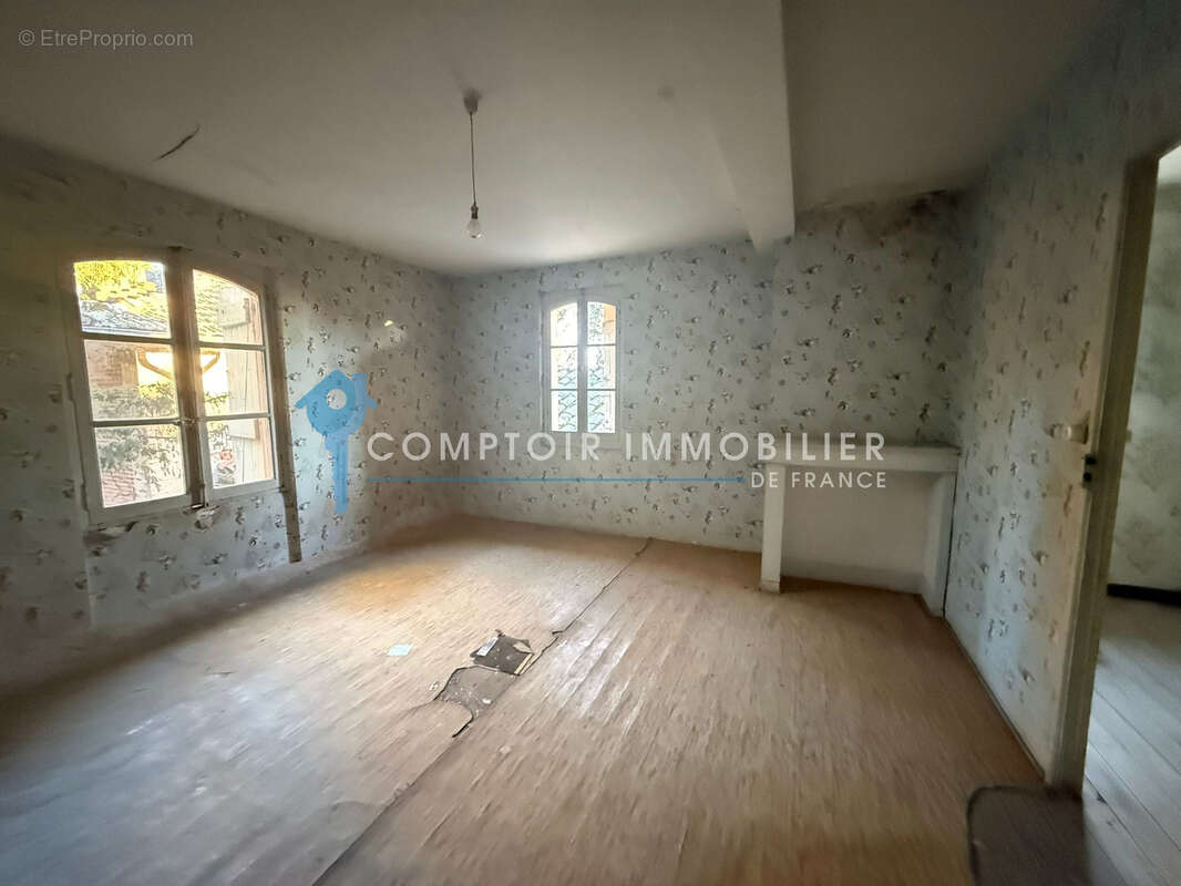 Maison à LAPEYROUSE-FOSSAT