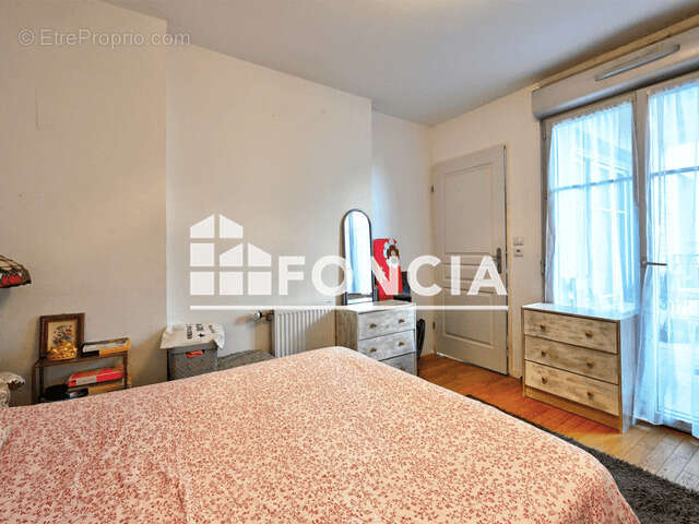 Appartement à SAINT-CYR-L'ECOLE