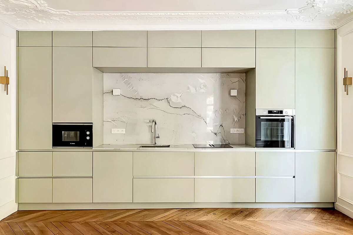 Appartement à PARIS-7E