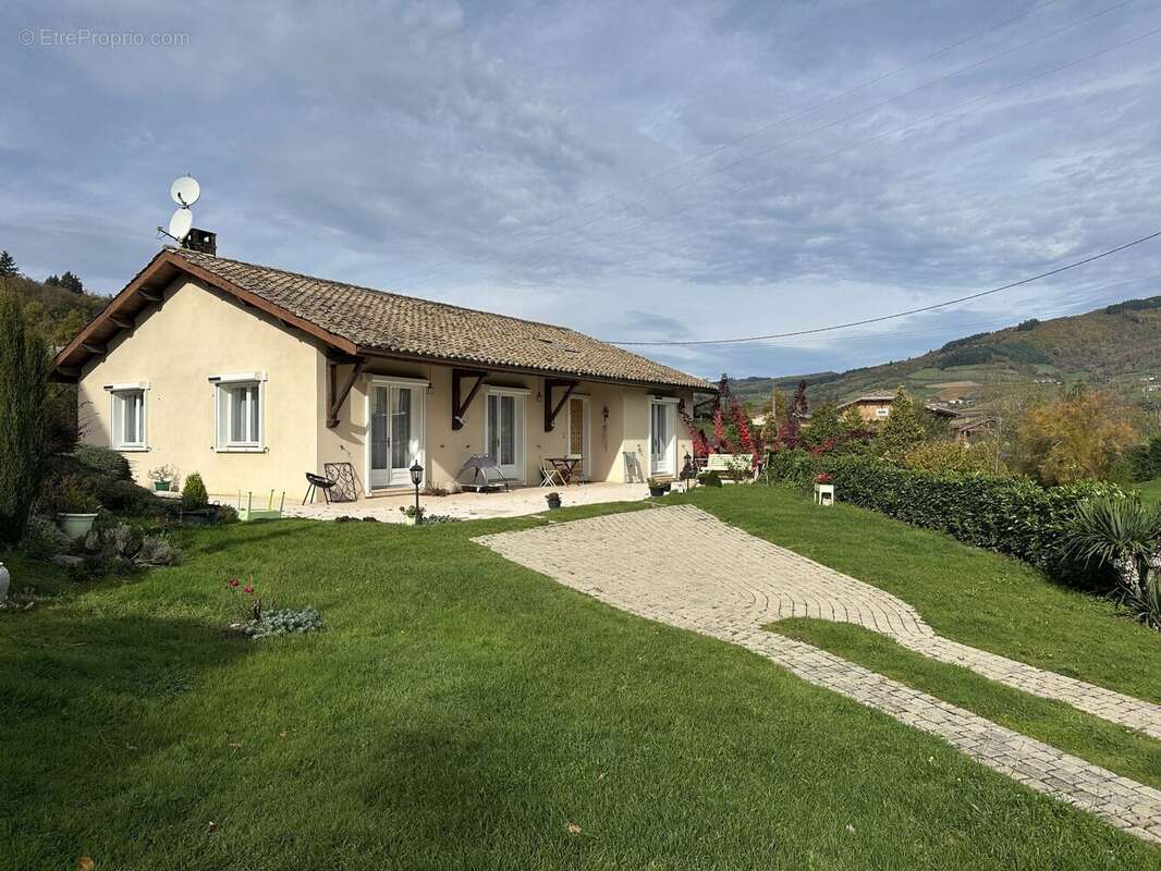 Maison à SAINT-DIDIER-SUR-BEAUJEU