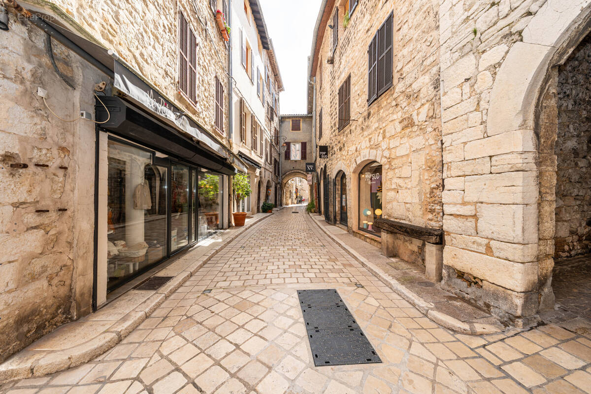 Appartement à VENCE