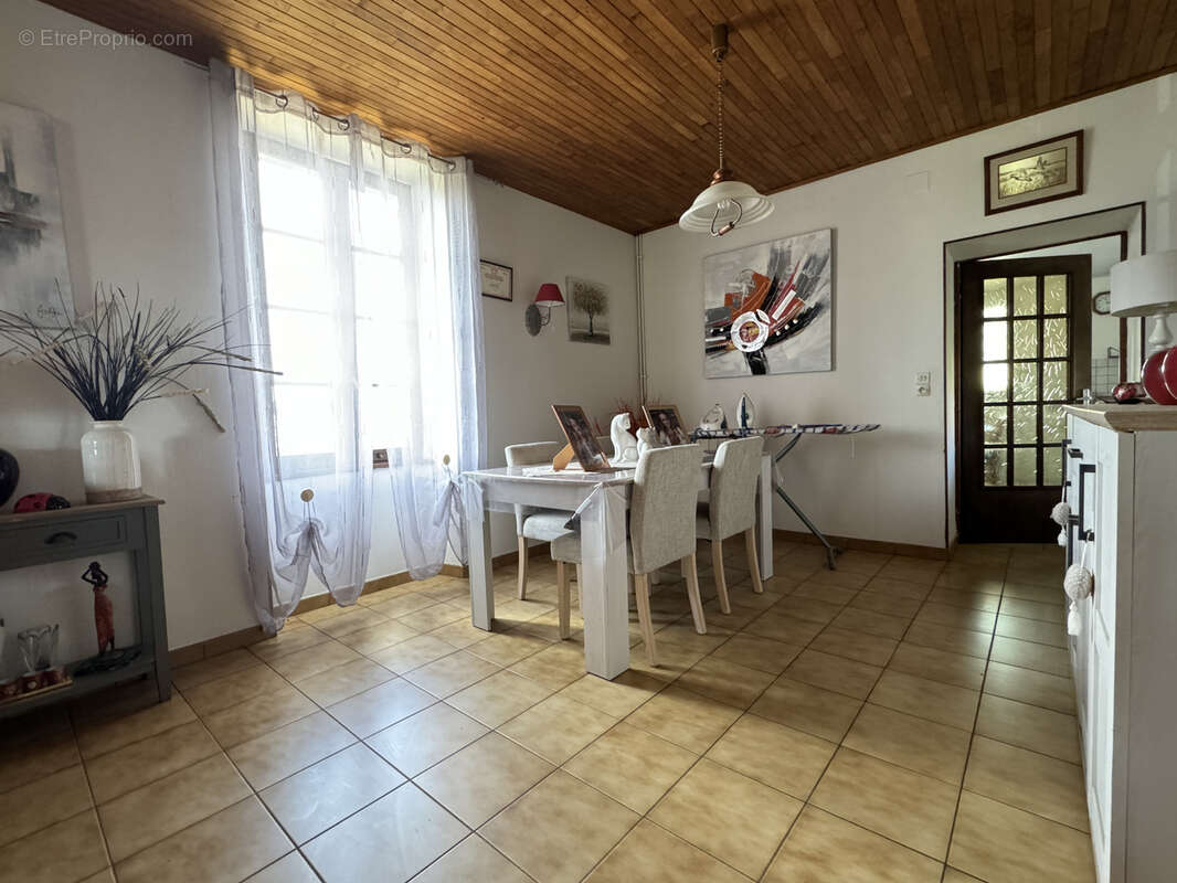 Maison à SAINT-BARTHELEMY-D'AGENAIS