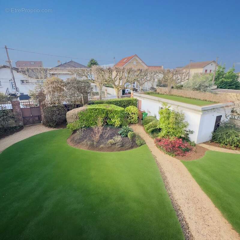 Maison à LES PAVILLONS-SOUS-BOIS