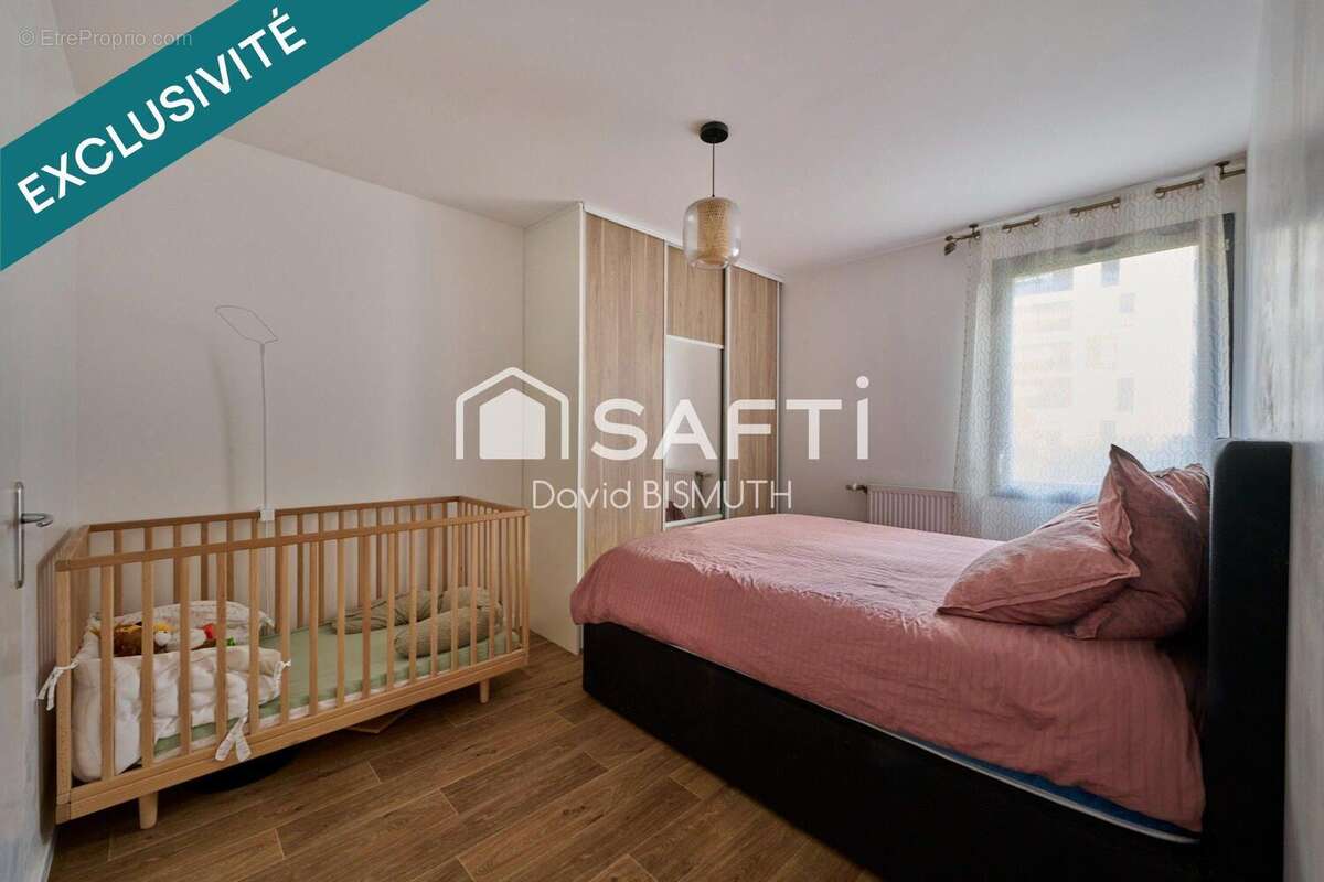 Photo 9 - Appartement à GENNEVILLIERS