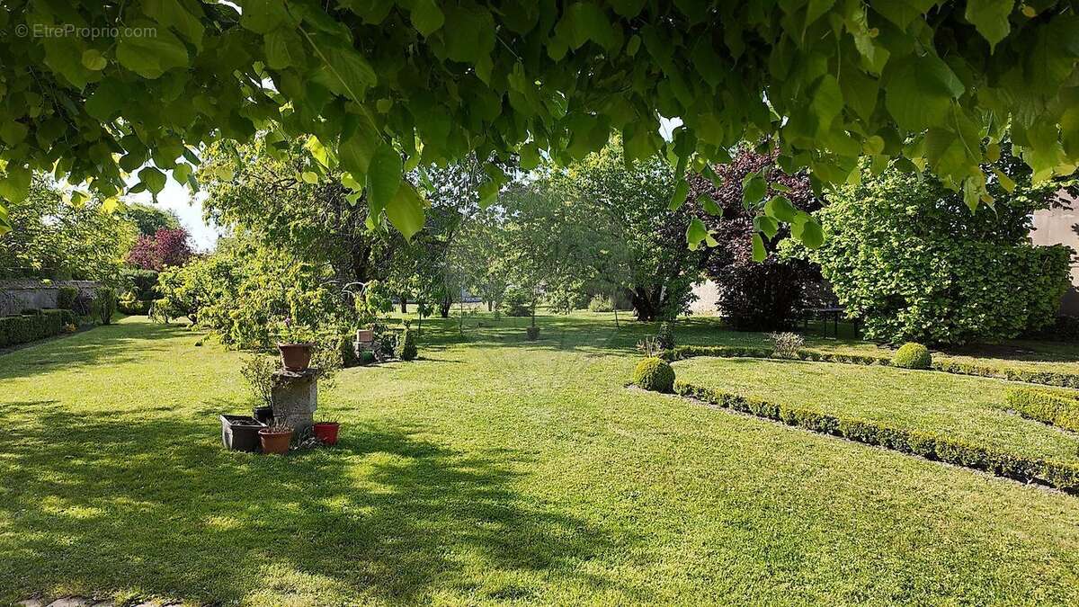 Maison à CHILLEURS-AUX-BOIS