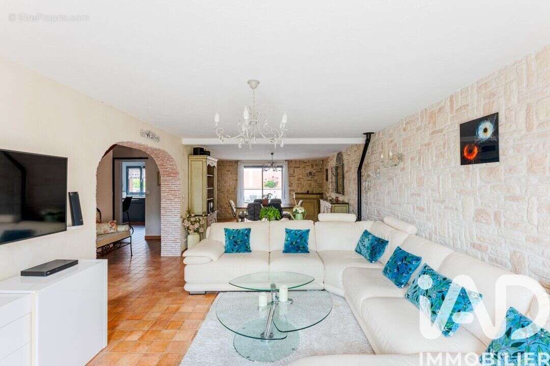 Maison 188 m² à Juziers  - photo 6