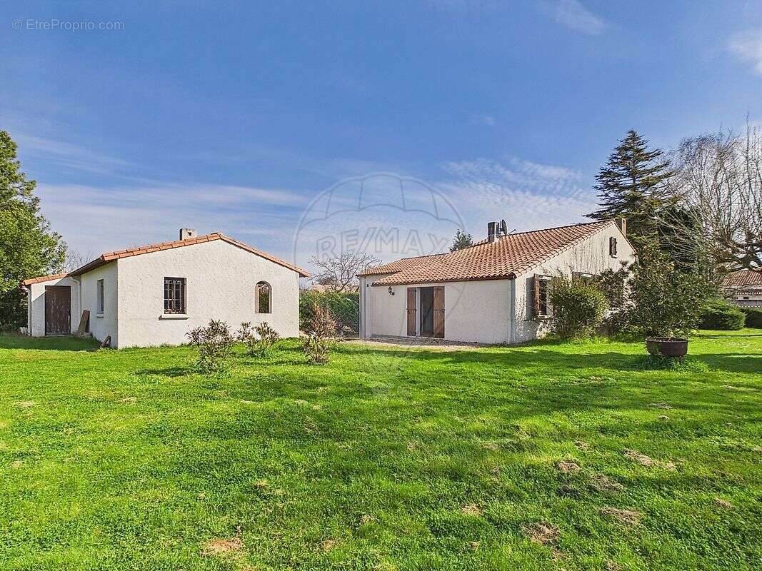 Maison à LES MATHES