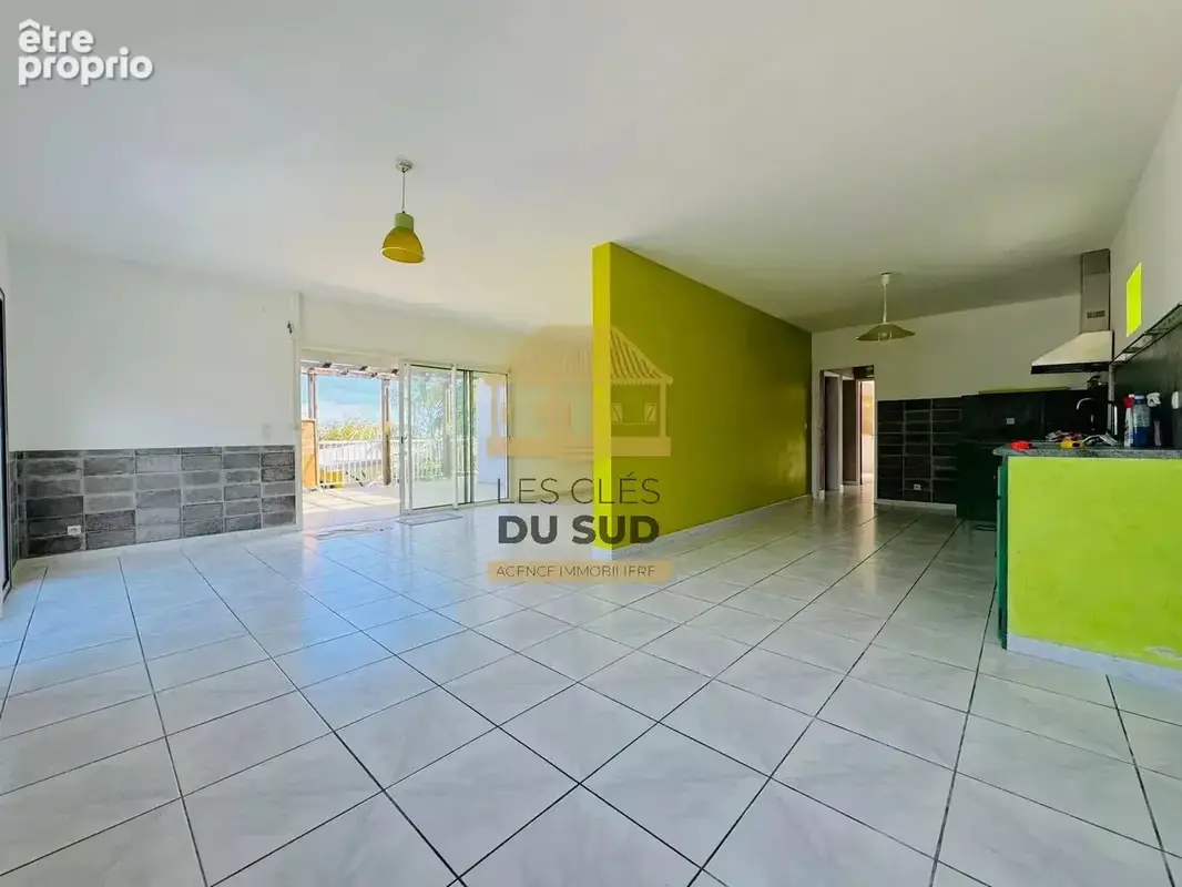 Saint-joseph – maison f4 avec double garage - quartier calme - photo 4