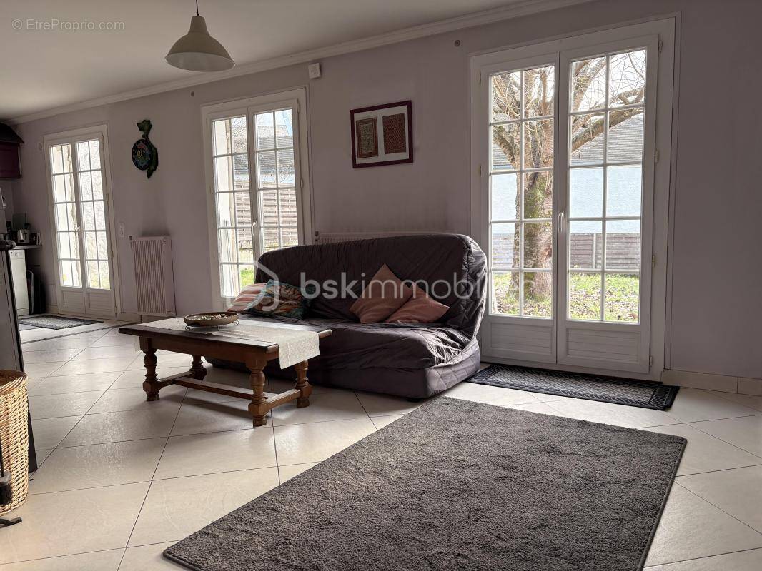 Maison à SAINTRY-SUR-SEINE