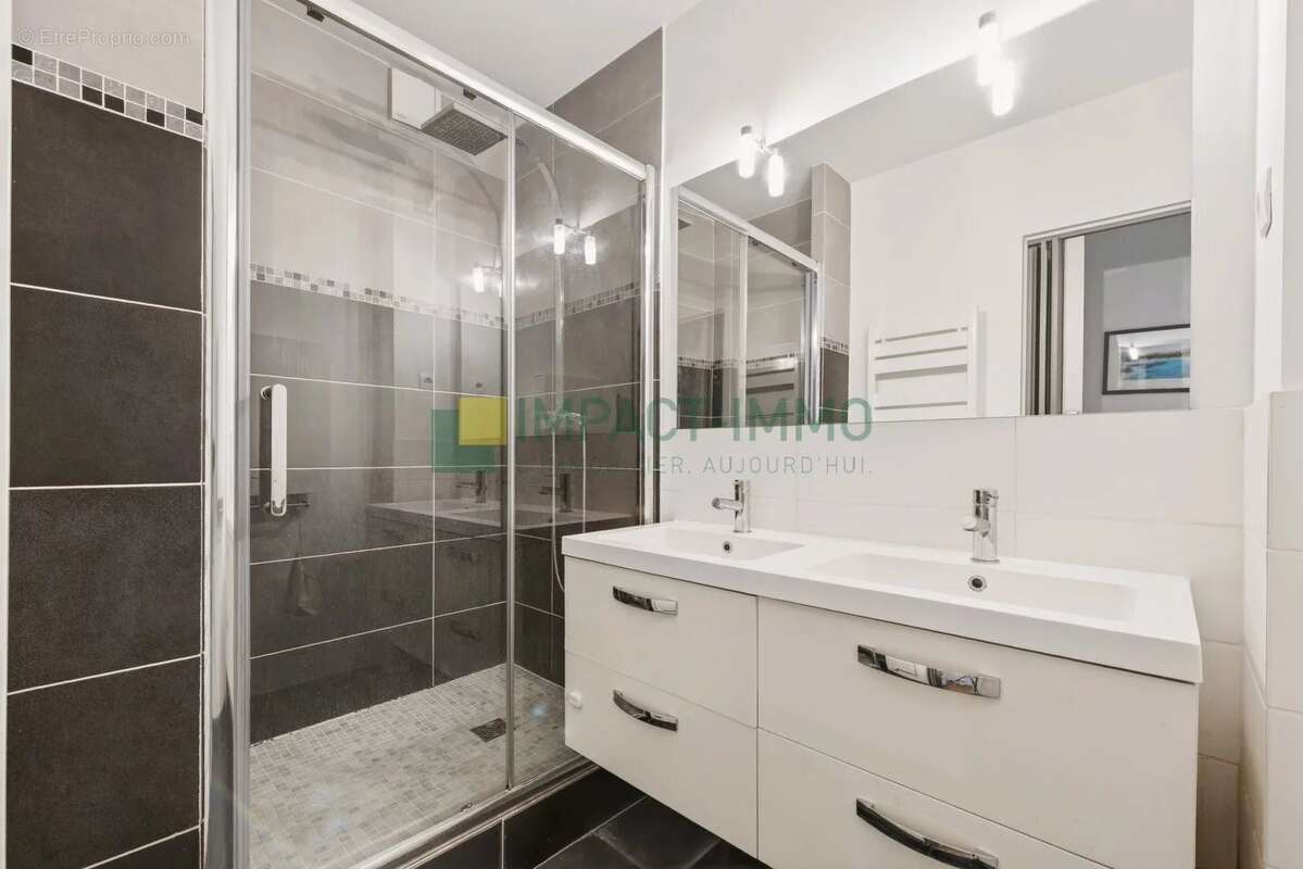 Appartement à CLICHY