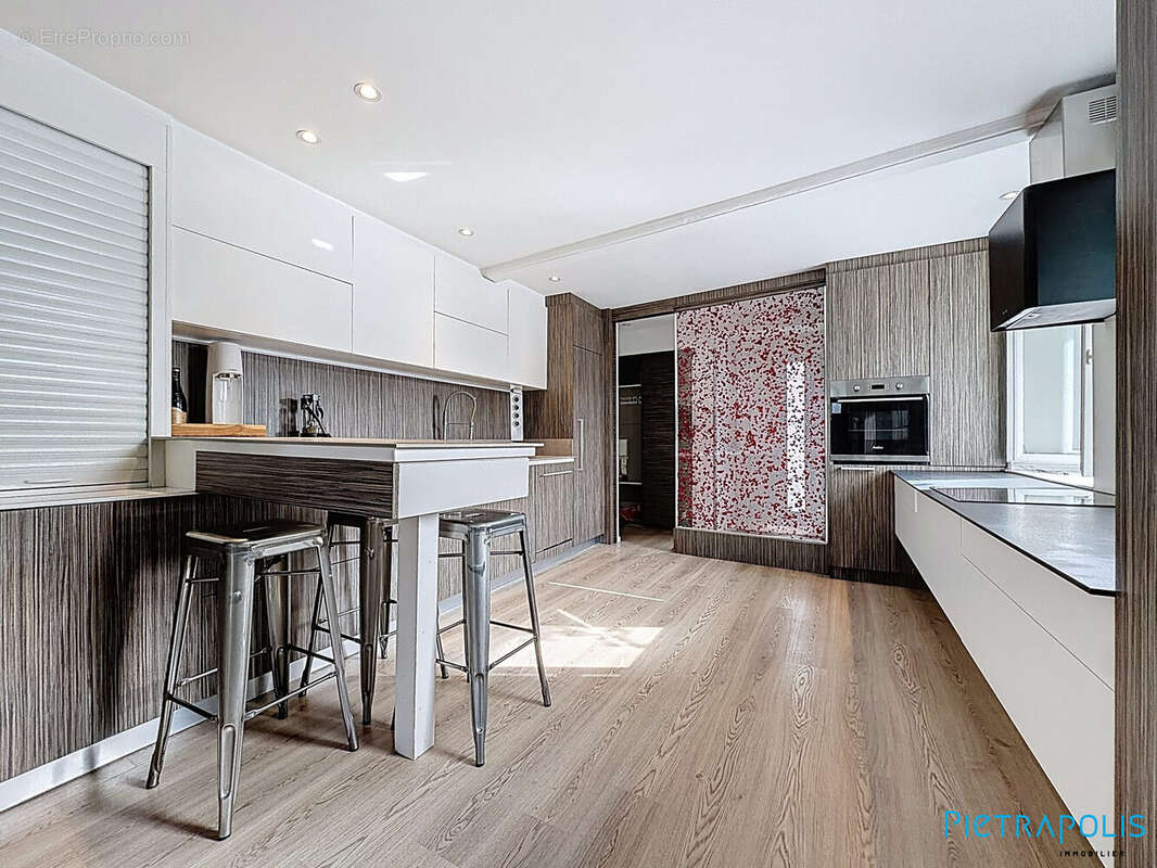Maison 185 m² à Chambost-Longessaigne  - photo 7