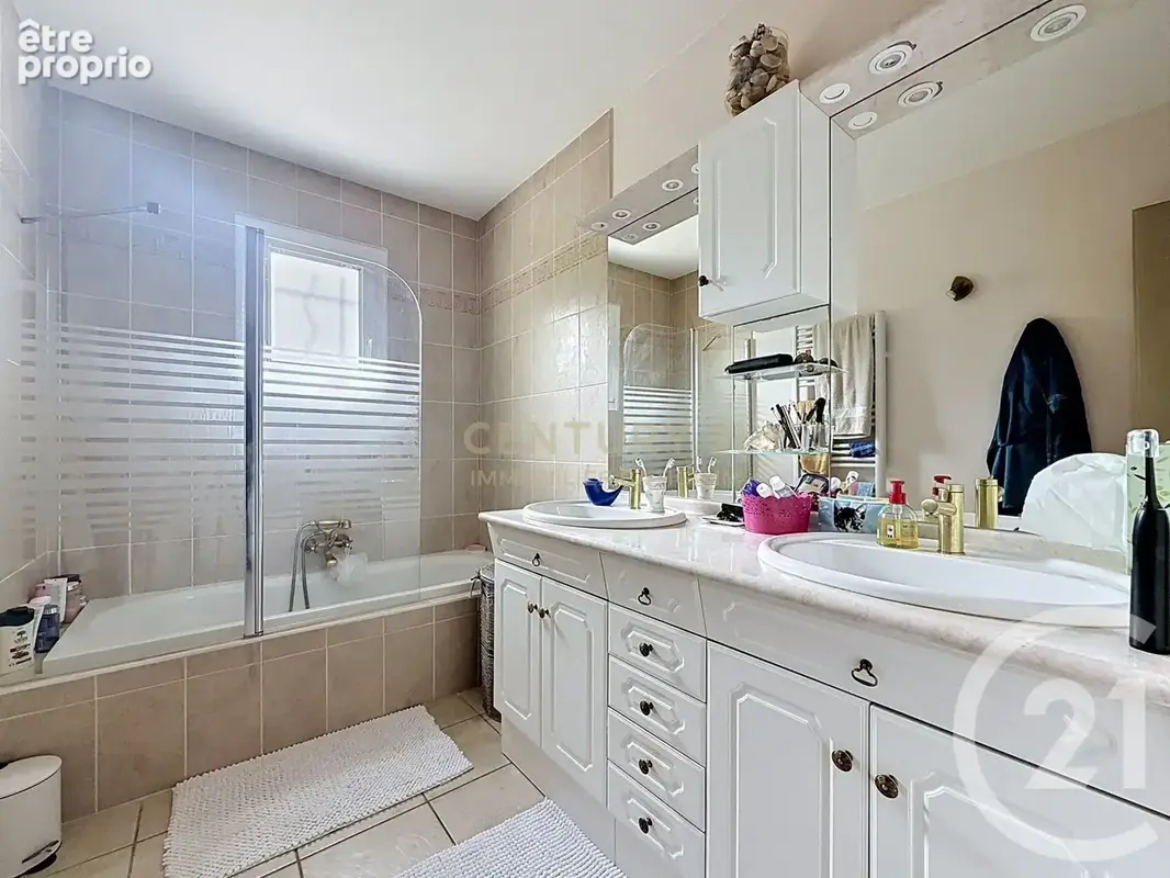 Maison 5 pièces 147 m² à vendre à Bourgoin-Jallieu (38300) - photo 9