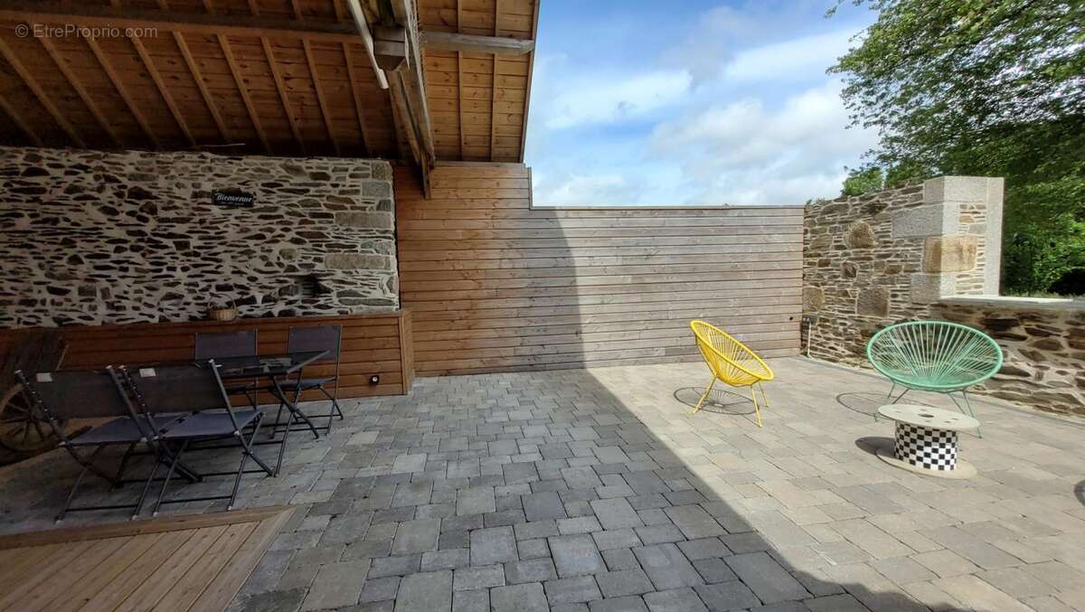Maison à LE HAUT-CORLAY