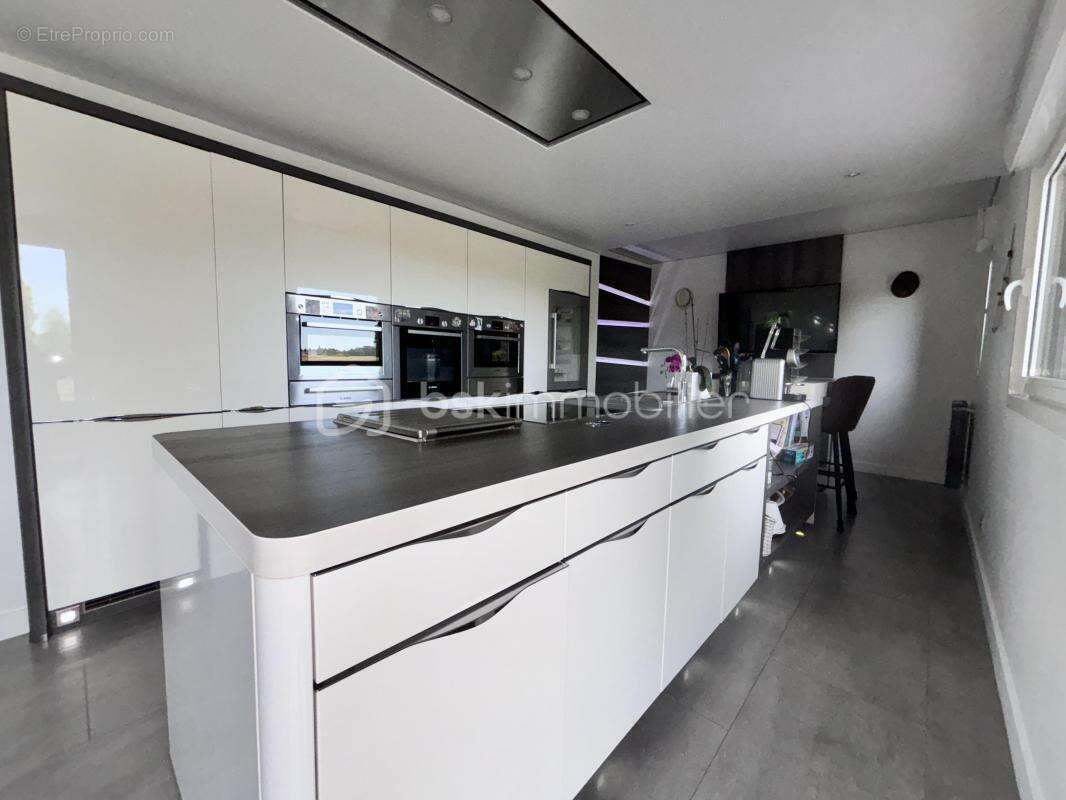 Maison à AUBRY-DU-HAINAUT