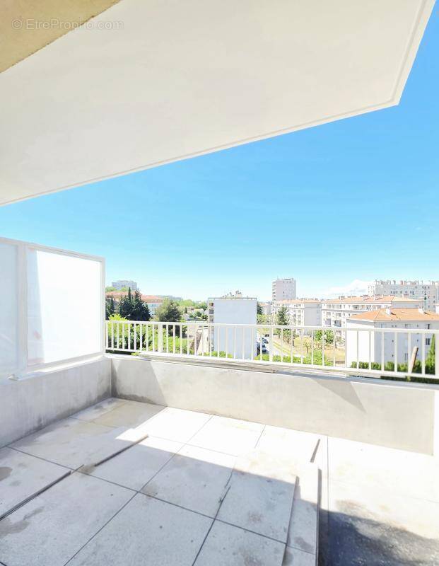 Appartement à MARSEILLE-11E
