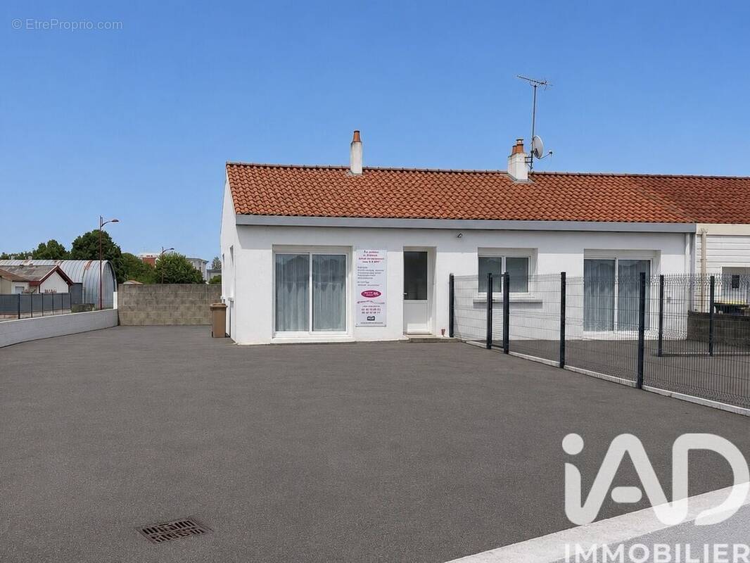 Photo 1 - Maison à NIEUL-LE-DOLENT