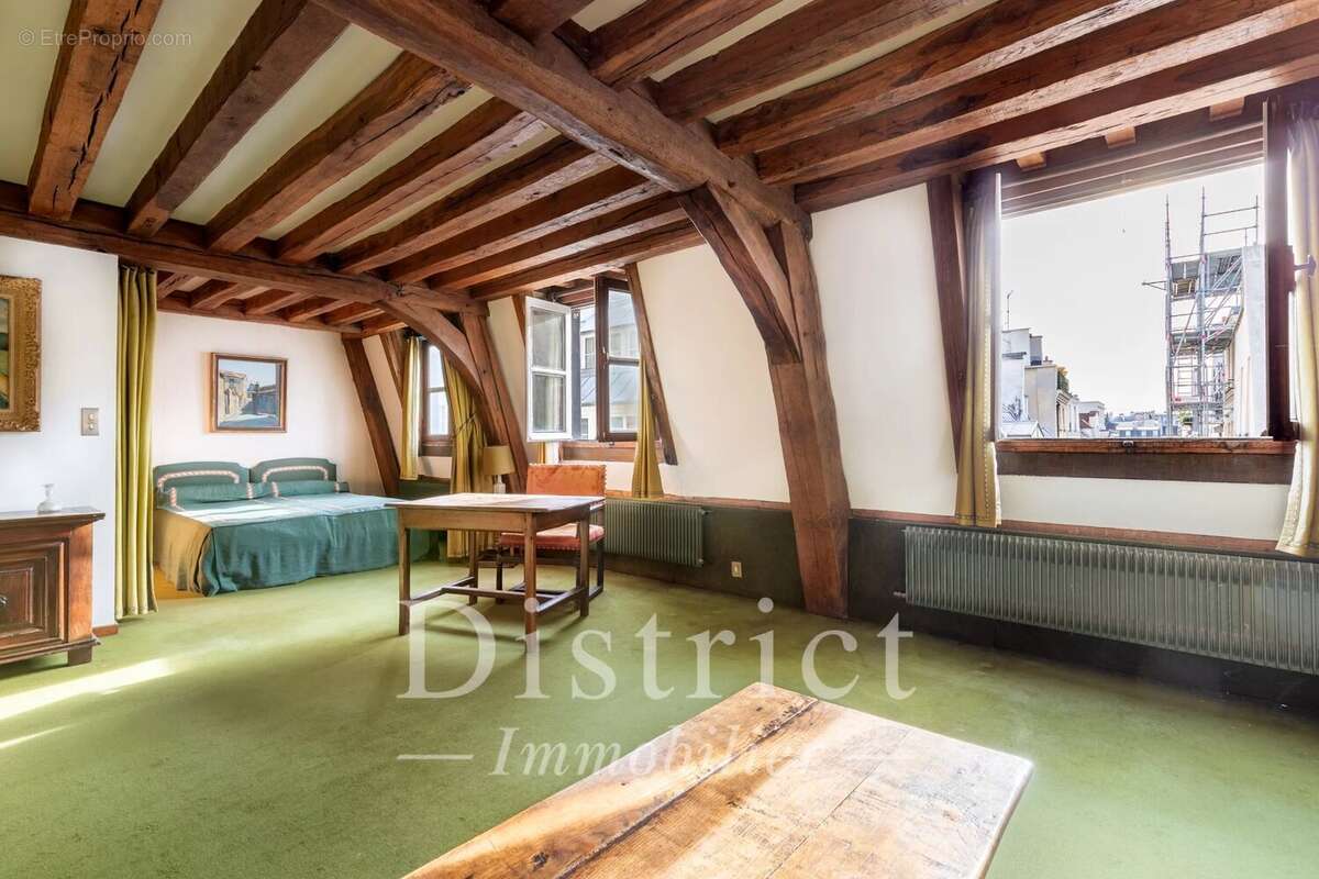 Appartement à PARIS-4E