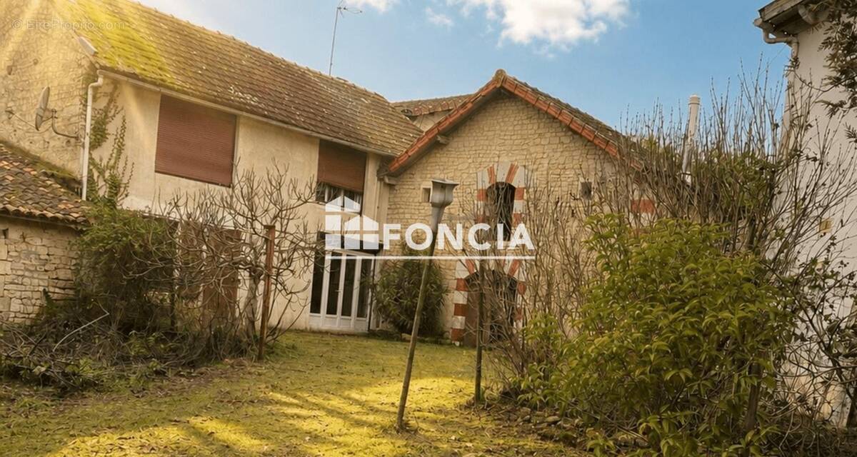 Maison à VOUHARTE