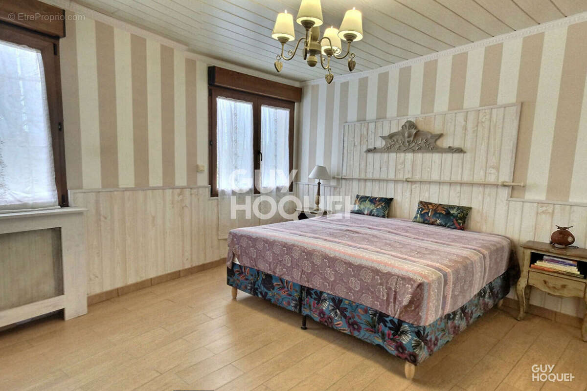 Maison à LES MUREAUX