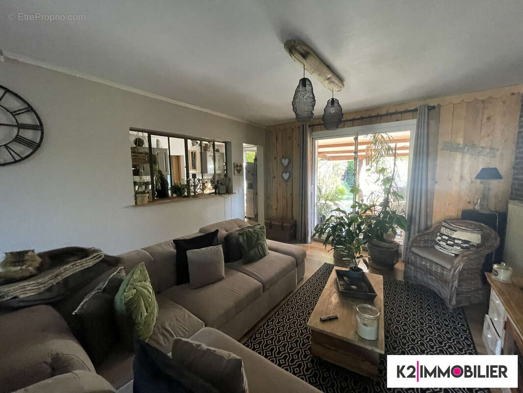 Maison à MONTELIMAR