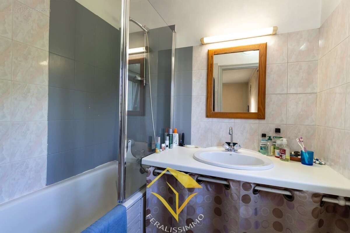 Maison de charme de 5 chambres au coeur du village ! - photo 10