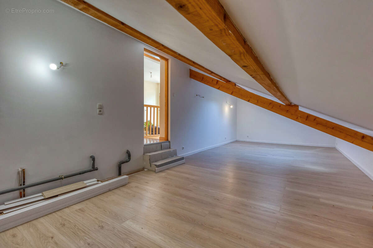 Maison à POMMIERS-LA-PLACETTE