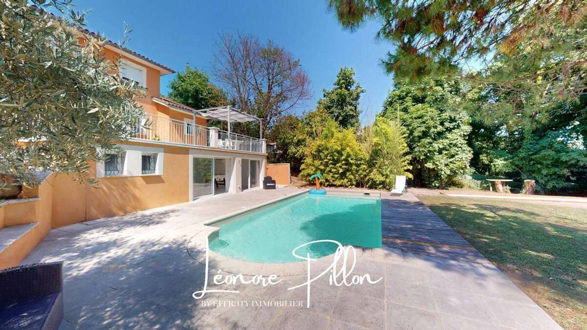 Maison 215 m² à Cessieu  - photo 18