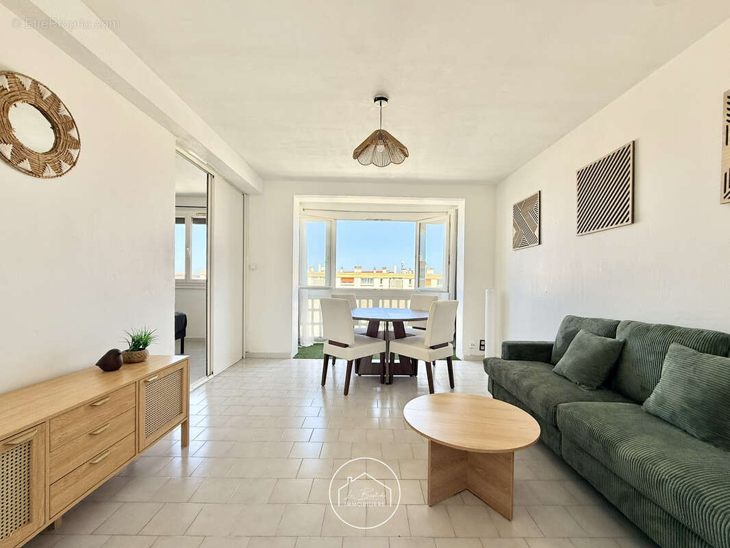 Appartement à MARSEILLE-8E