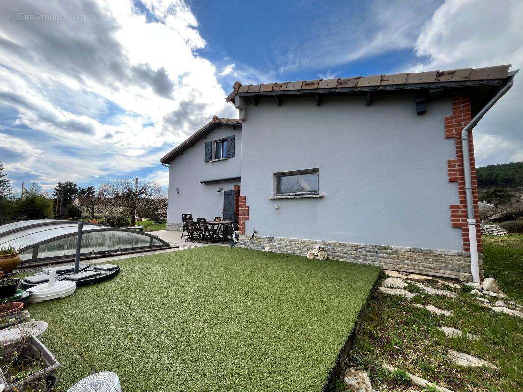 Maison à SAINT-PAUL-LE-JEUNE