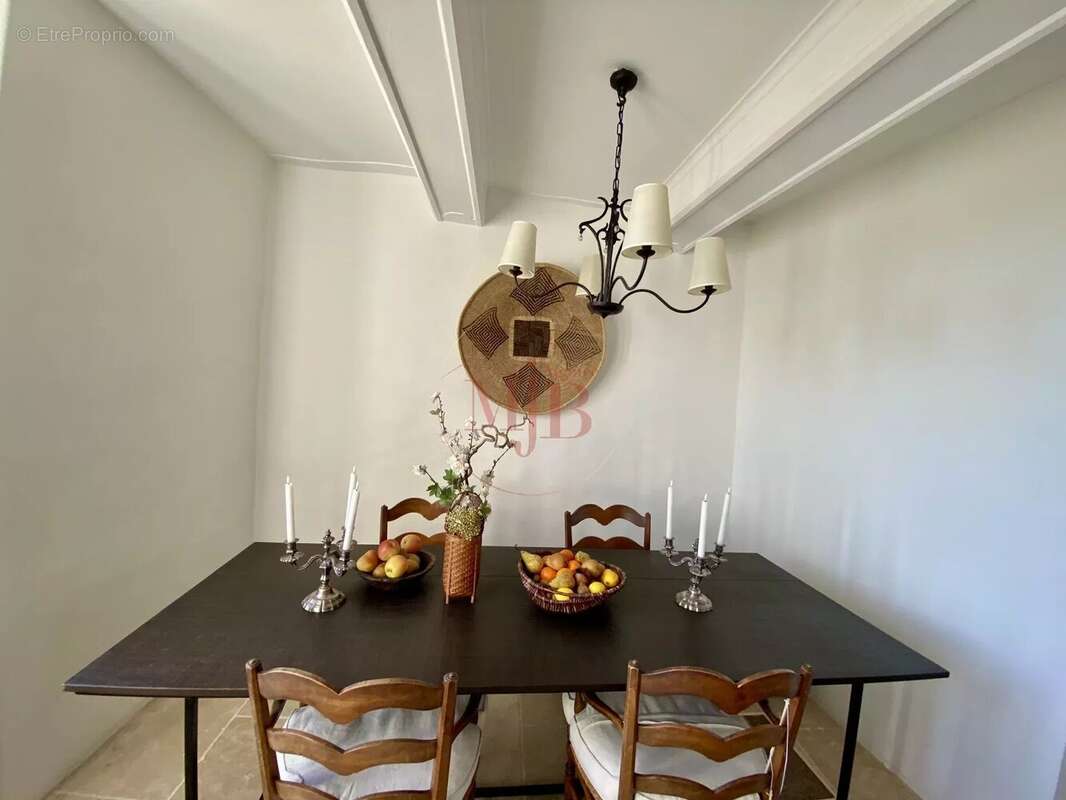 Maison à CADENET