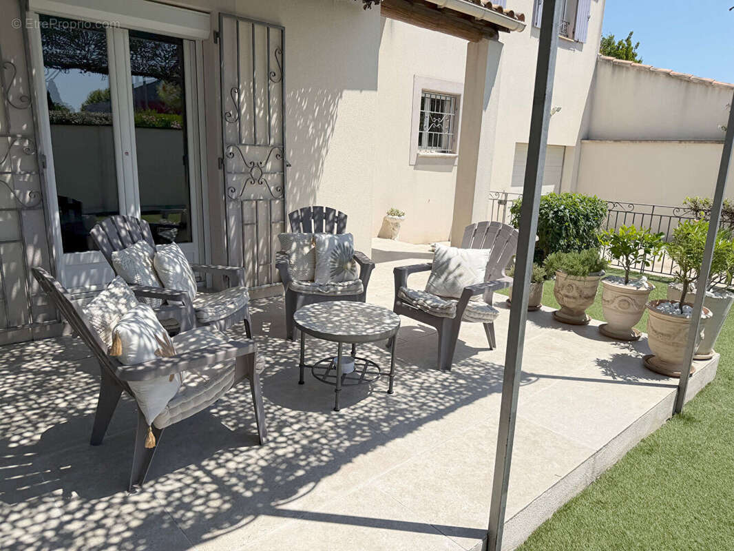 Villa althen les paluds de 107m² avec piscine sur terrain de 360m² - photo 8