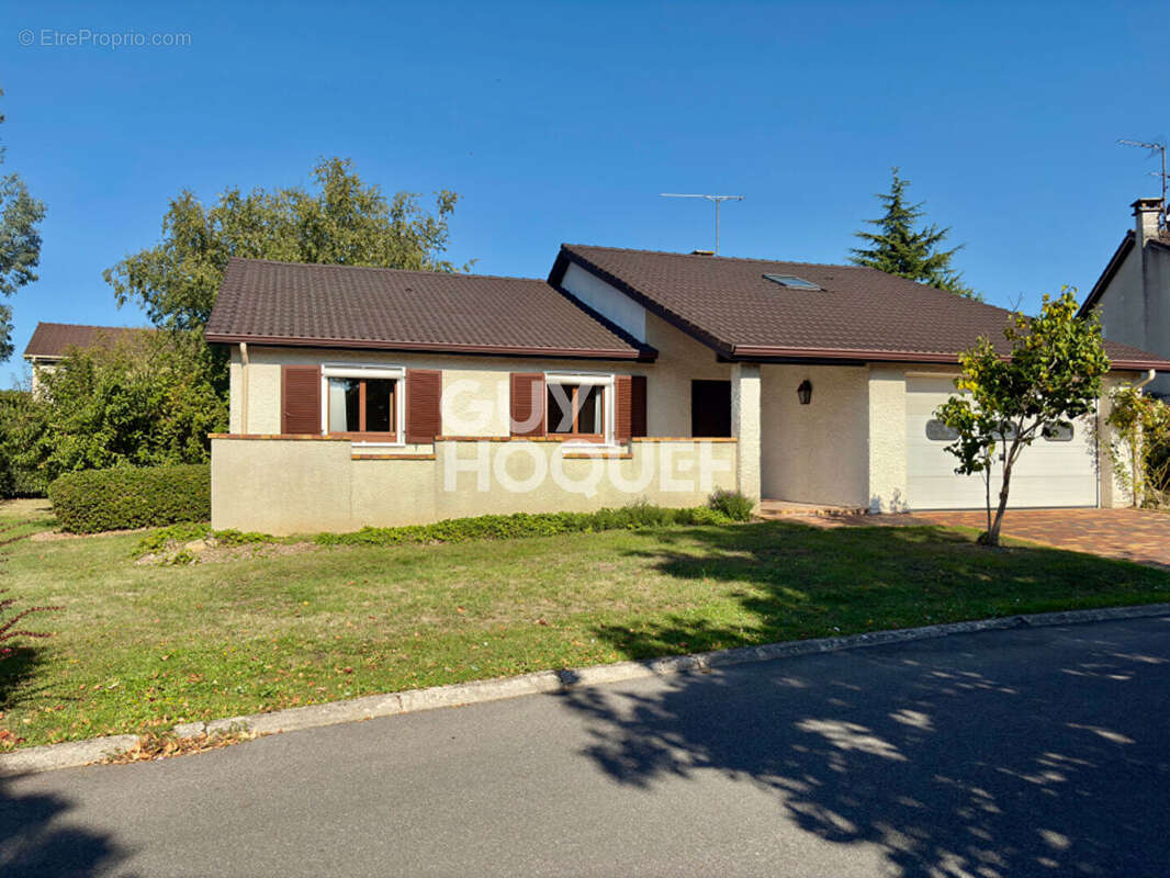 Maison à SOISY-SUR-SEINE
