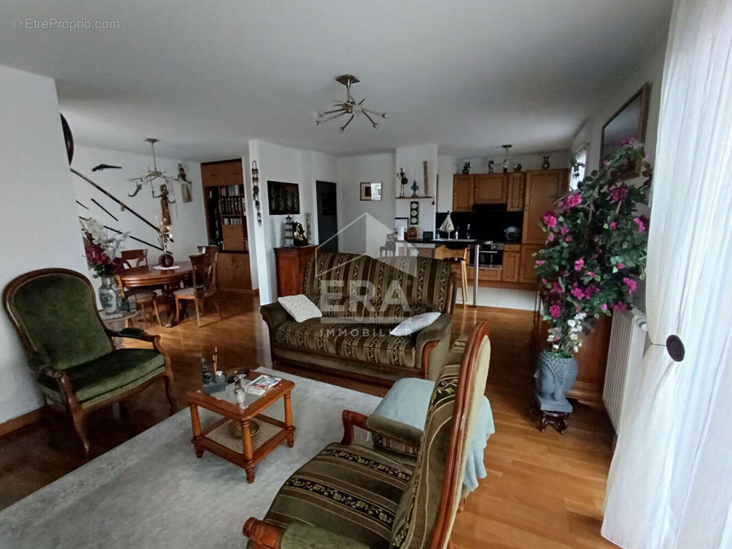 Appartement à ELANCOURT