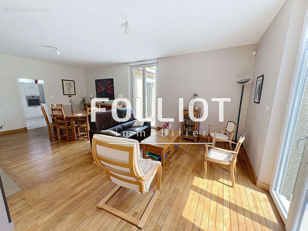 A VENDRE Maison de ville 50000 SAINT LO - photo 3