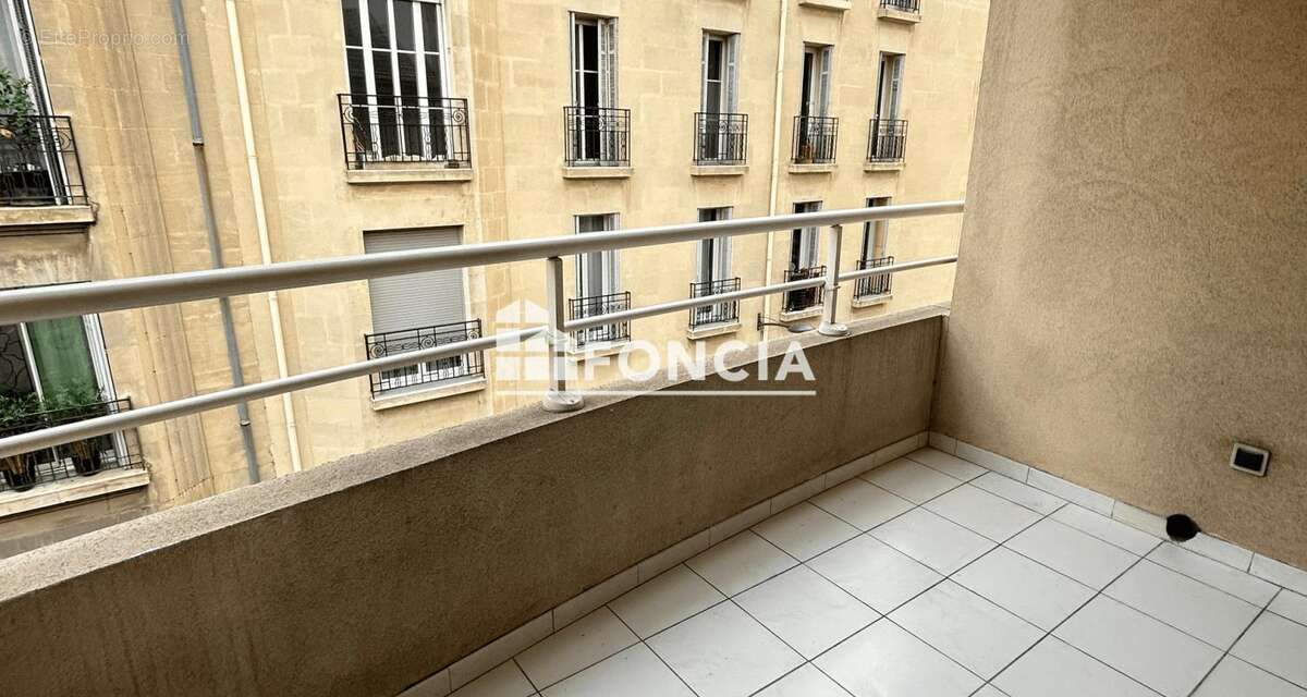 Appartement à MARSEILLE-5E