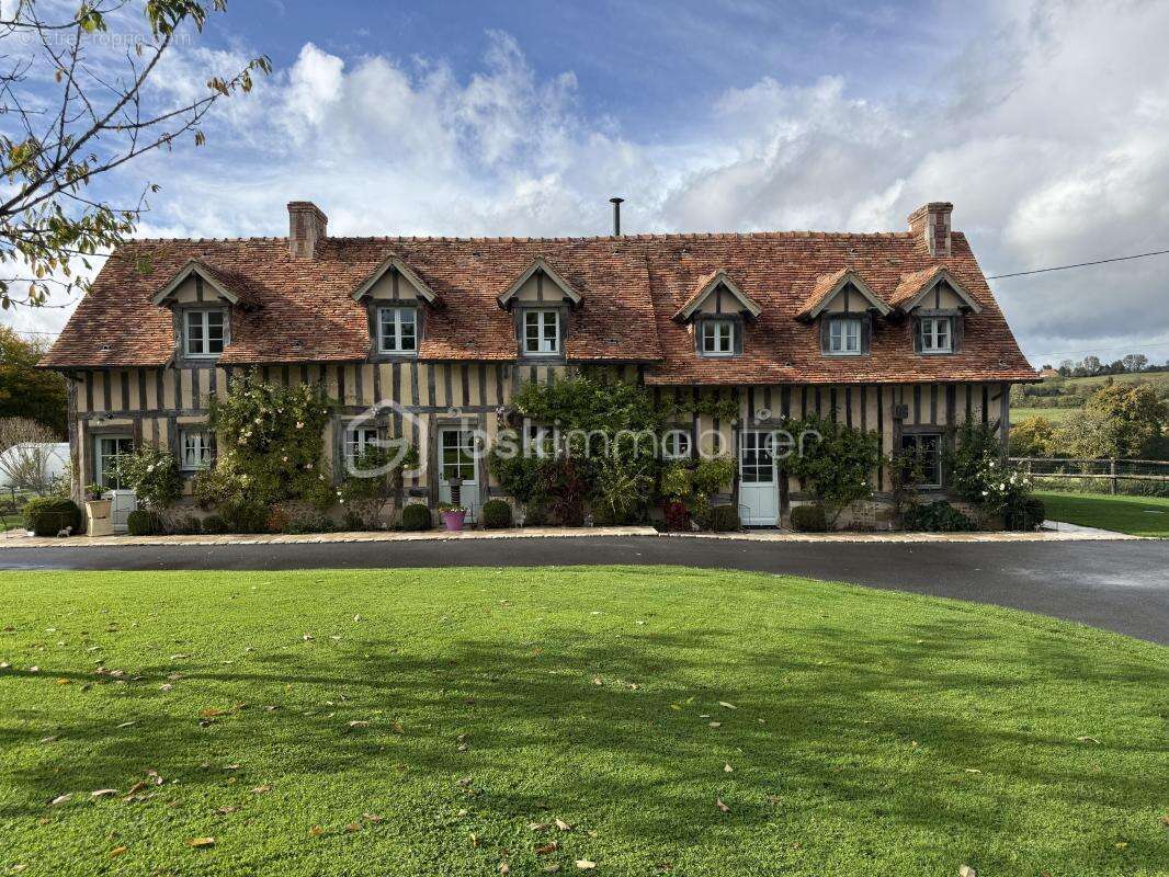 Maison à PONT-L&#039;EVEQUE