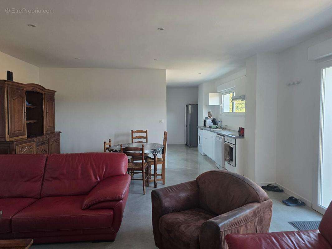 Appartement à ROUSSET