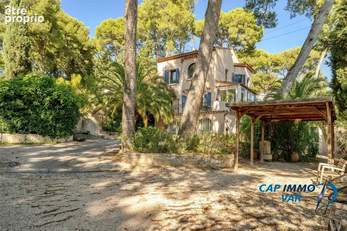 Maison 8 pièces 169 m² à vendre à La Ciotat (13600) - photo 3