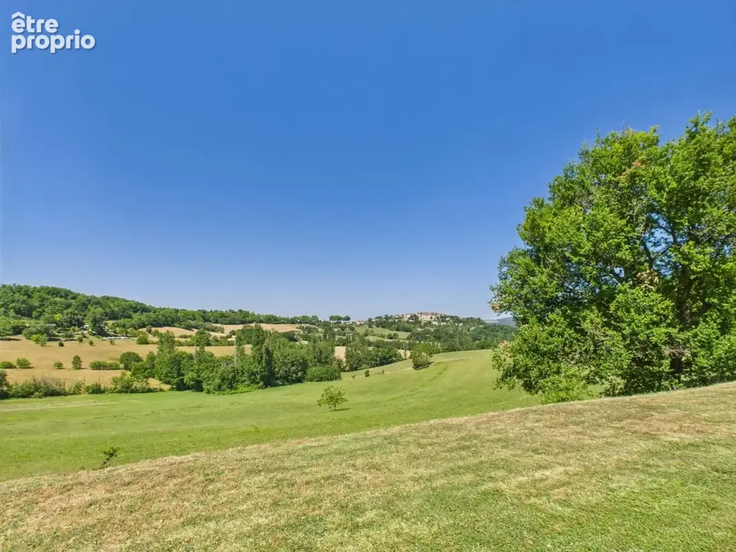 Charmante Ancienne Propriété de Vigneron avec 33 Hectares, Vues Panoramiques et Lac - photo 21