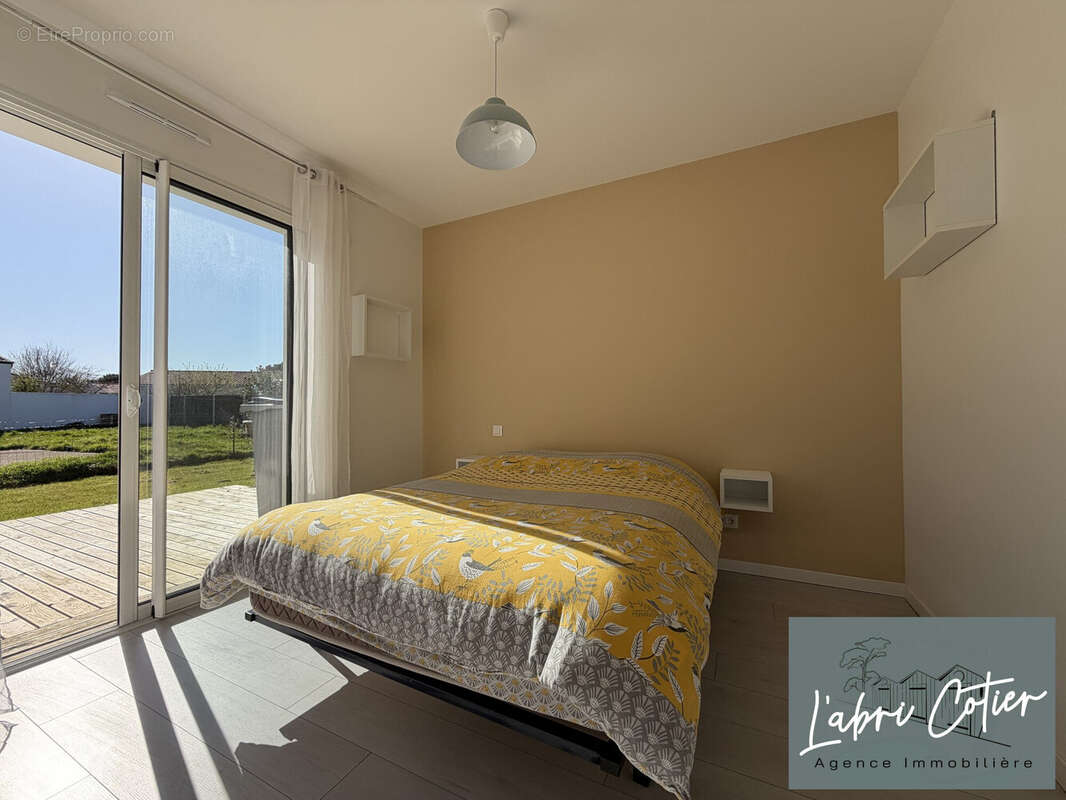 Chambre 1 - Maison à CHALLANS
