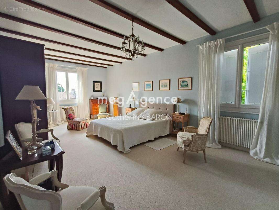 Maison 3 chambres jardin piscine - photo 11