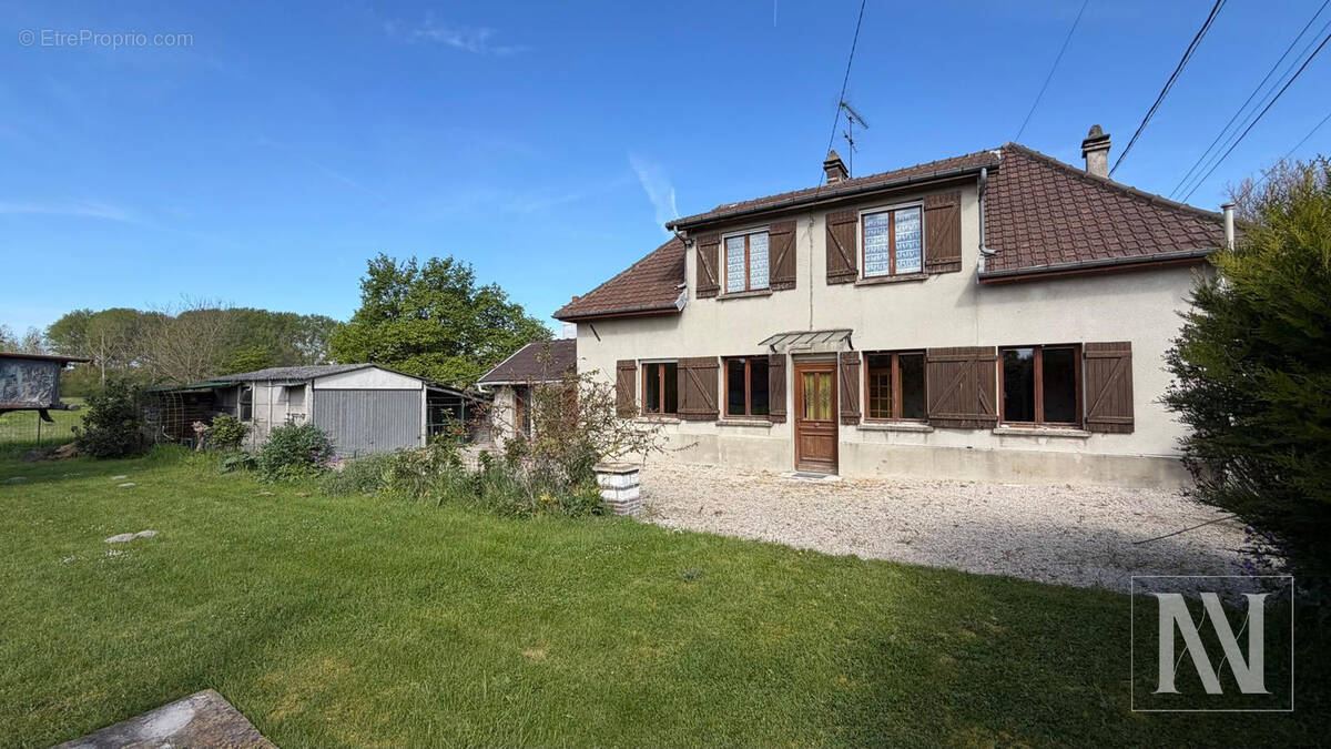 Maison à RILLY-SAINTE-SYRE