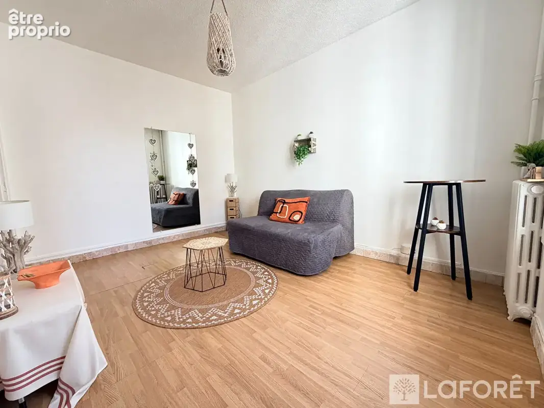 Photo Appartement à Asnieres-Sur-Seine au prix de 180 000€