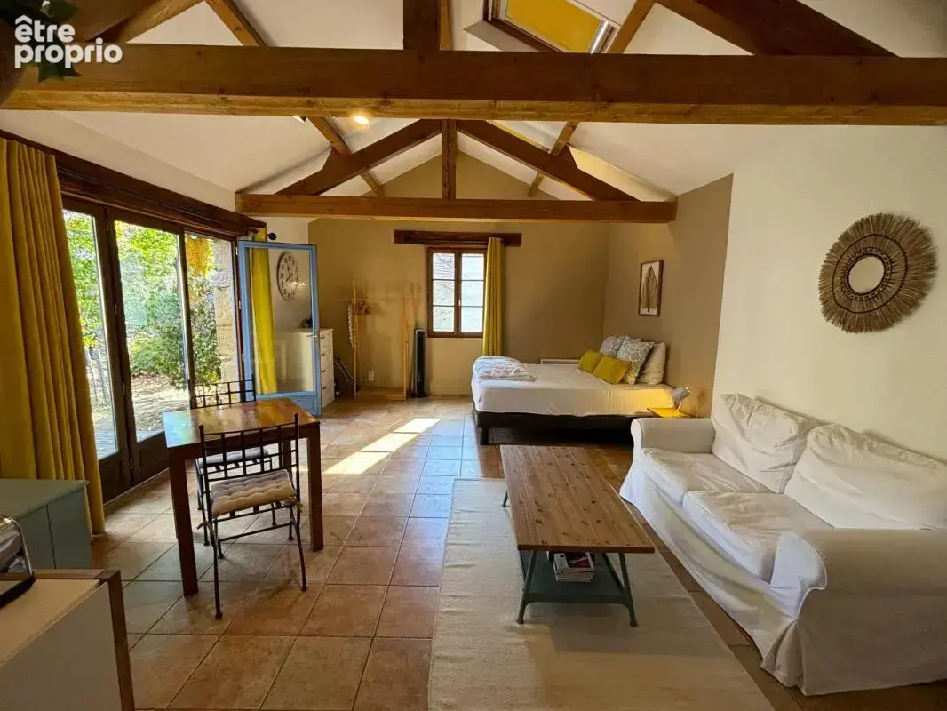 Propriété en pierre rénovée avec maison, 3 gîtes, bassin de détente et fort potentiel locatif – Périgord Noir - photo 18