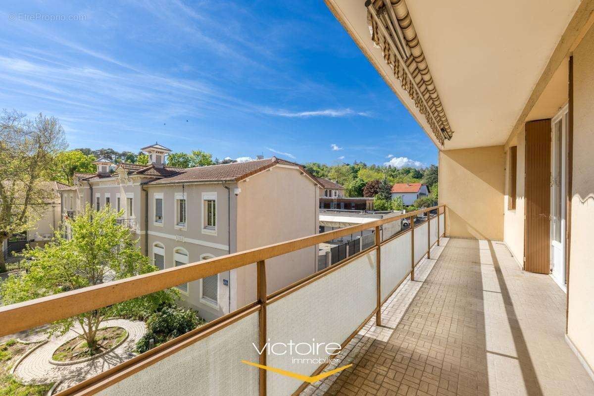 Appartement à RILLIEUX-LA-PAPE