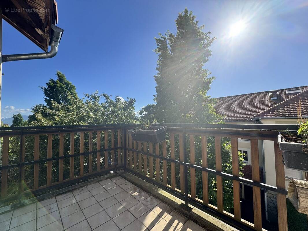 Appartement à VILLY-LE-PELLOUX
