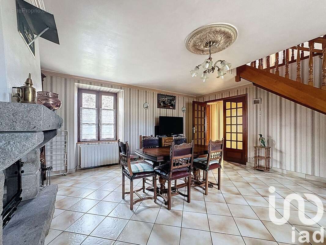 Photo 8 - Maison à SAINT-CARADEC