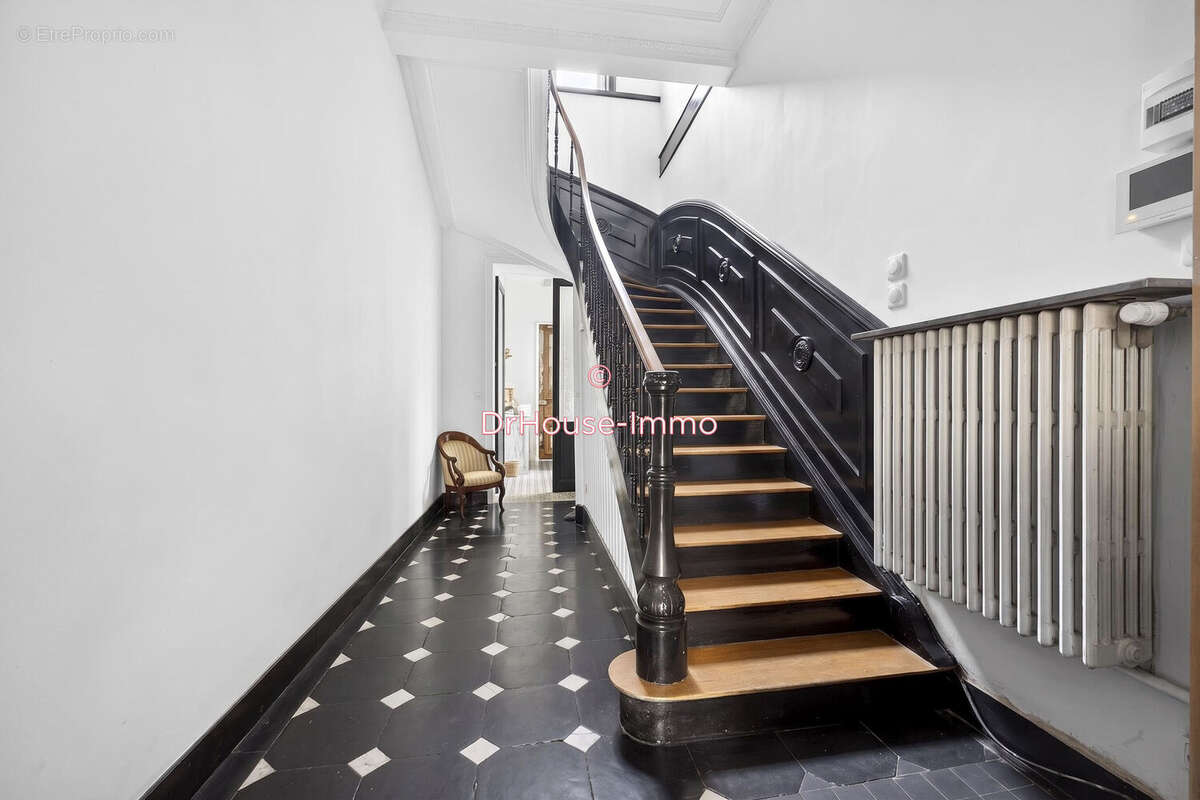 Maison 365 m² à Templeuve  - photo 4