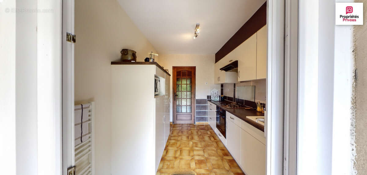 Maison à ESPARRON-DE-VERDON