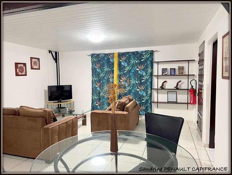 Appartement à KOUROU
